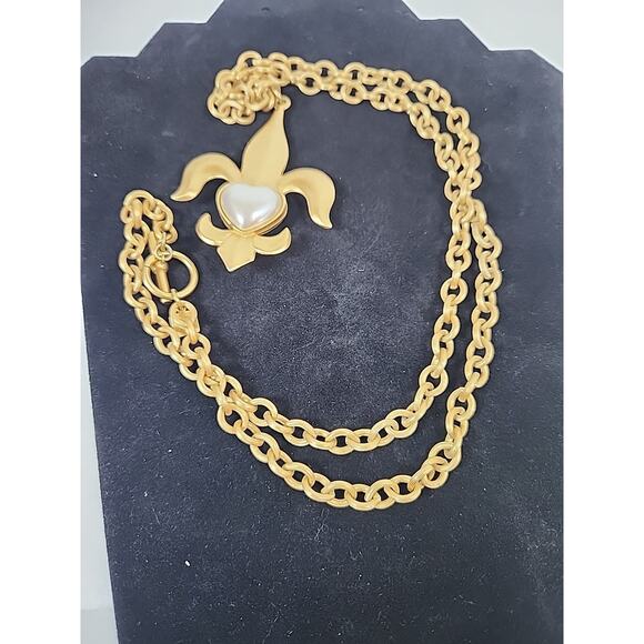 Heart Necklace Gold Tone Ann Klein Fleur-de-Lis Heart Necklace 20in - Picture 5 of 5